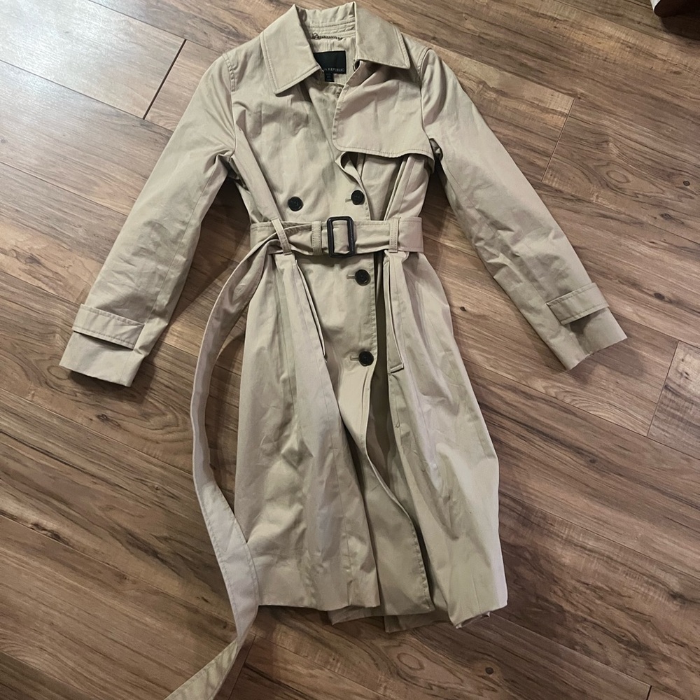 Banana Republic Khaki Trench Coat| Petite XS | never worn